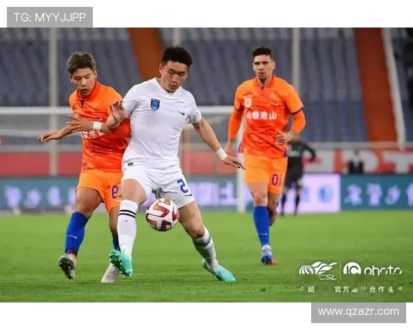 南通支云全力迎战强劲对手鏖战激烈展现球队韧性与拼搏精神